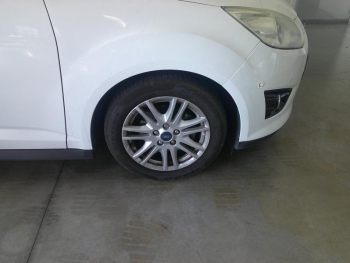Photo 20 du bon plan FORD C-MAX 1.0 SCTi 100ch EcoBoost Stop&Start E85 Titanium X occasion à 8290 €