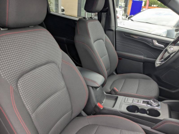 Photo 11 du bon plan FORD Kuga 2.5 Duratec 190ch FHEV E85 ST-Line BVA occasion à 24990 €
