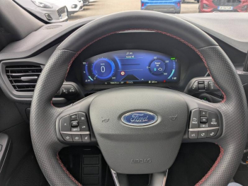 Photo 12 du bon plan FORD Kuga 2.5 Duratec 190ch FHEV E85 ST-Line BVA occasion à 24990 €