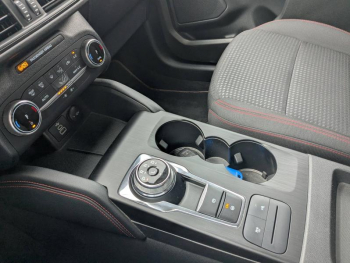 Photo 16 du bon plan FORD Kuga 2.5 Duratec 190ch FHEV E85 ST-Line BVA occasion à 24990 €