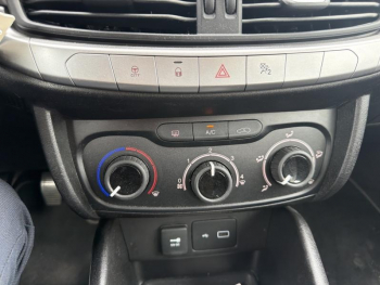 Photo 16 du bon plan FIAT Tipo 1.4 95ch Ligue 1 Conforama 2019 5p occasion à 10490 €