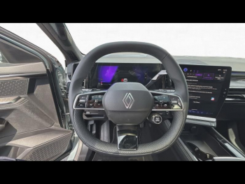Photo 15 du bon plan RENAULT Espace 1.2 E-Tech full hybrid 200ch Iconic 7 places - 25 occasion à 47750 €