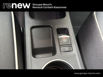 Photo 28 du bon plan RENAULT Captur 1.6 E-Tech Plug-in 160ch Intens occasion à 15880 €