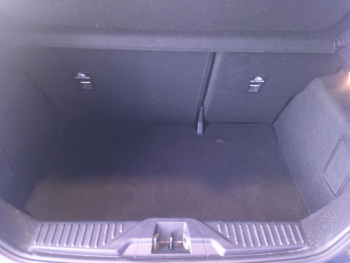 Photo 25 du bon plan FORD Fiesta 1.0 Flexifuel 95ch Active X 5p occasion à 16901 €