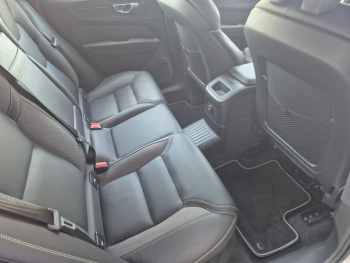 Photo 17 du bon plan VOLVO XC60 T6 AWD 253 + 87ch R-Design Geartronic occasion à 39890 €