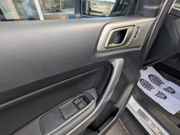 Photo 8 du bon plan FORD Ranger VUL 2.0 TDCi 170ch Super Cab Limited 23250? HT occasion à 27900 €