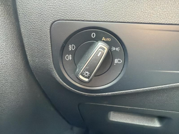 Photo 19 du bon plan VOLKSWAGEN Tiguan 2.0 TDI 150ch Confortline Business Euro6d-T occasion à 21990 €