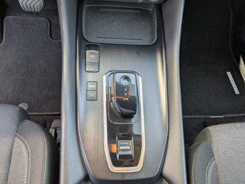 Photo 21 du bon plan NISSAN Qashqai e-POWER 190ch N-Connecta occasion à 25800 €