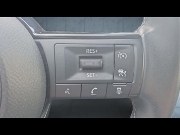 Photo 25 du bon plan NISSAN Qashqai 1.3 Mild Hybrid 158ch Acenta Xtronic 2022 occasion à 21900 €