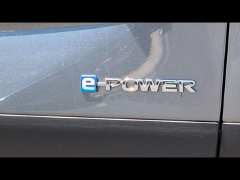 Photo 28 du bon plan NISSAN Qashqai e-POWER 190ch N-Connecta 2022 occasion à 26990 €