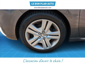 Photo 10 du bon plan PEUGEOT 208 1.2 PureTech 82ch E6.c Signature 5p occasion à 5780 €