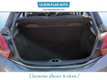 Photo 13 du bon plan PEUGEOT 208 1.2 PureTech 82ch E6.c Signature 5p occasion à 5780 €