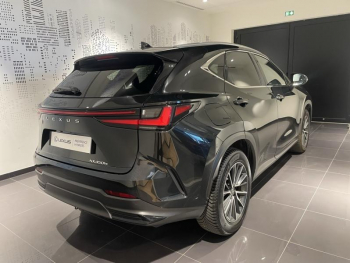 Photo 4 du bon plan LEXUS NX 450h+ Luxe 4WD Pack Design Toit Ouvrant occasion à 36990 €