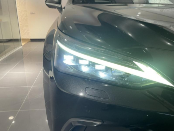 Photo 8 du bon plan LEXUS NX 450h+ Luxe 4WD Pack Design Toit Ouvrant occasion à 36990 €
