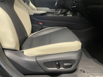 Photo 24 du bon plan LEXUS NX 450h+ Luxe 4WD Pack Design Toit Ouvrant occasion à 36990 €