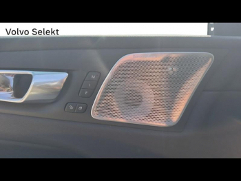 Photo 39 du bon plan VOLVO XC60 T6 Hybride Rechargeable 253 + 145ch Ultra Style Dark Geartronic 8 AWD occasion à 51990 €