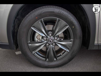 Photo 5 du bon plan LEXUS UX 250h 2WD Luxe Pack Technologie occasion à 22990 €