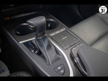 Photo 18 du bon plan LEXUS UX 250h 2WD Luxe Pack Technologie occasion à 22990 €