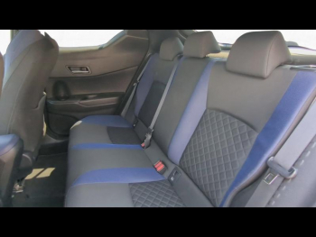 Photo 12 du bon plan TOYOTA C-HR 122h Graphic 2WD E-CVT RC18 occasion à 19980 €