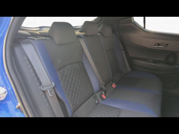 Photo 13 du bon plan TOYOTA C-HR 122h Graphic 2WD E-CVT RC18 occasion à 19980 €