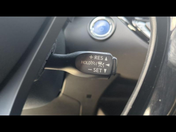 Photo 20 du bon plan TOYOTA C-HR 122h Graphic 2WD E-CVT RC18 occasion à 19980 €