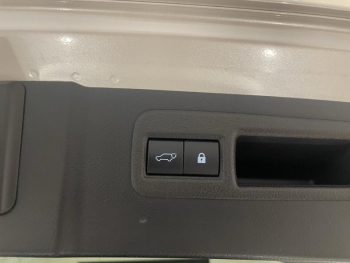 Photo 10 du bon plan LEXUS NX 300h 2WD Design MY21 occasion à 27990 €