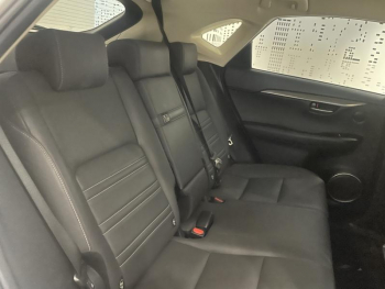 Photo 15 du bon plan LEXUS NX 300h 2WD Design MY21 occasion à 27990 €