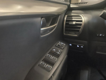 Photo 21 du bon plan LEXUS NX 300h 2WD Design MY21 occasion à 27990 €