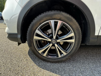 Photo 27 du bon plan NISSAN Qashqai 1.2 DIG-T 115ch N-Connecta occasion à 15900 €
