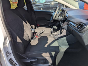 Photo 18 du bon plan FORD Fiesta 1.0 Flexifuel 95ch Titanium Business 5p occasion à 15990 €