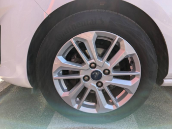 Photo 26 du bon plan FORD Fiesta 1.0 Flexifuel 95ch Titanium Business 5p occasion à 15990 €