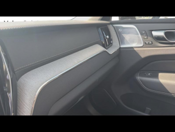Photo 27 du bon plan VOLVO XC60 T6 Hybride Rechargeable 253 + 145ch Ultra Style Dark Geartronic 8 AWD occasion à 51990 €