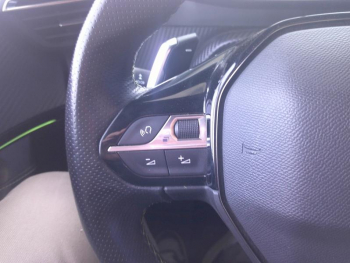 Photo 18 du bon plan PEUGEOT 2008 1.2 PureTech 155ch S&S GT EAT8 occasion à 16590 €