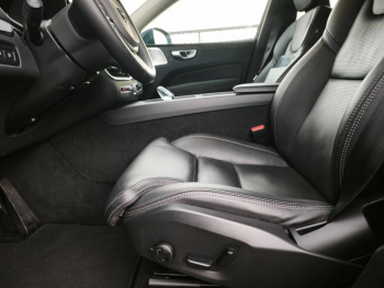 Photo 4 du bon plan VOLVO XC60 T6 Hybride Rechargeable 253 + 145ch Ultra Style Chrome Geartronic 8 AWD occasion à 50900 €