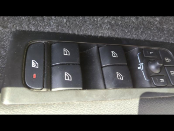 Photo 22 du bon plan VOLVO XC40 T4 Recharge 129 + 82ch Inscription Business DCT 7 occasion à 20990 €