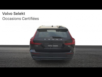 Photo 10 du bon plan VOLVO V60 B4 197ch Ultra Style Dark DCT 7 occasion à 43990 €