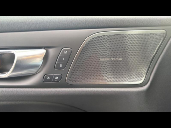 Photo 18 du bon plan VOLVO V60 B4 197ch Ultra Style Dark DCT 7 occasion à 43990 €