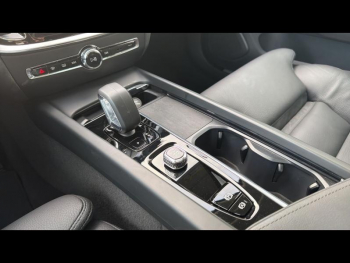 Photo 19 du bon plan VOLVO V60 B4 197ch Ultra Style Dark DCT 7 occasion à 43990 €