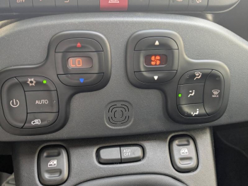 Photo 13 du bon plan FIAT Panda 1.0 70ch BSG S&S  Cross occasion à 11990 €