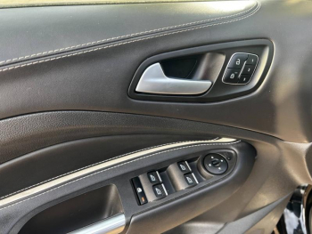 Photo 18 du bon plan FORD Kuga 1.5 Flexifuel-E85 150ch Stop&Start Vignale 4x2 Euro6.2 occasion à 17800 €