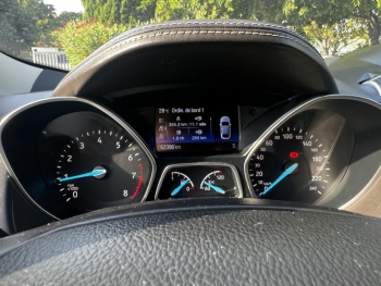 Photo 22 du bon plan FORD Kuga 1.5 Flexifuel-E85 150ch Stop&Start Vignale 4x2 Euro6.2 occasion à 17800 €