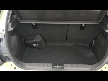 Photo 19 du bon plan SUZUKI Swift 1.2 Hybrid 83ch Pack Auto occasion à 21680 €