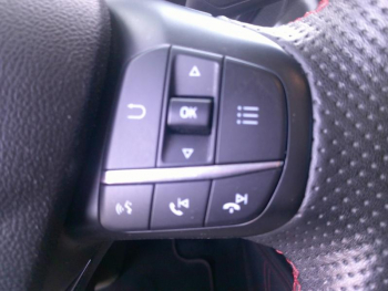Photo 13 du bon plan FORD Focus 1.0 EcoBoost 125ch mHEV ST-Line X occasion à 18901 €
