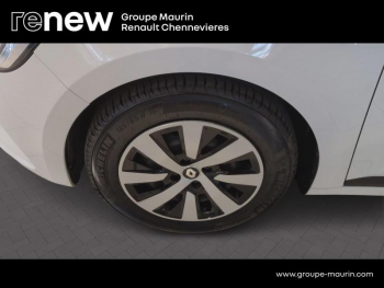Photo 29 du bon plan RENAULT Clio 1.6 E-Tech full hybrid 145 Evolution occasion à 15490 €