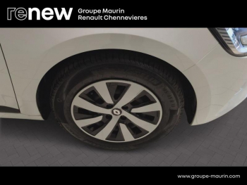 Photo 30 du bon plan RENAULT Clio 1.6 E-Tech full hybrid 145 Evolution occasion à 15490 €