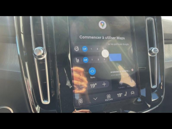 Photo 24 du bon plan VOLVO XC40 B3 163ch Lounge Edition DCT 7 occasion à 43910 €