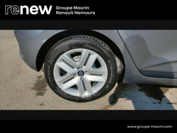 Photo 9 du bon plan RENAULT Clio 1.6 E-Tech 145ch full hybrid Evolution occasion à 16850 €