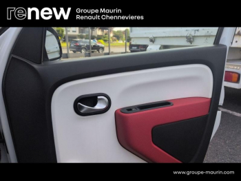 Photo 26 du bon plan RENAULT Twingo 0.9 TCe 90ch Intens EDC Euro6c occasion à 10999 €