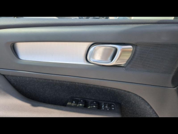 Photo 18 du bon plan VOLVO XC40 T2 129ch Business occasion à 19990 €