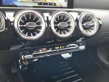 Photo 17 du bon plan MERCEDES-BENZ Classe A 200 d 150ch Progressive Line 8G-DCT occasion à 25990 €